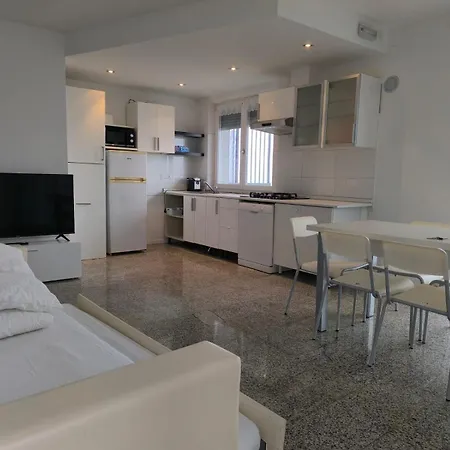 Casa Lampone Due טרנטו